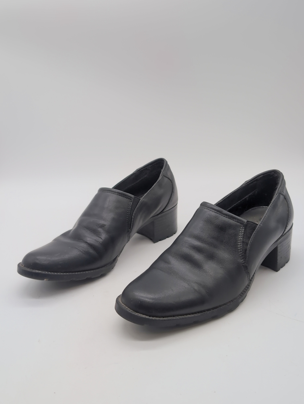 Sporto Sz 7 Black  Slip-On Low Heel Dress Shoes